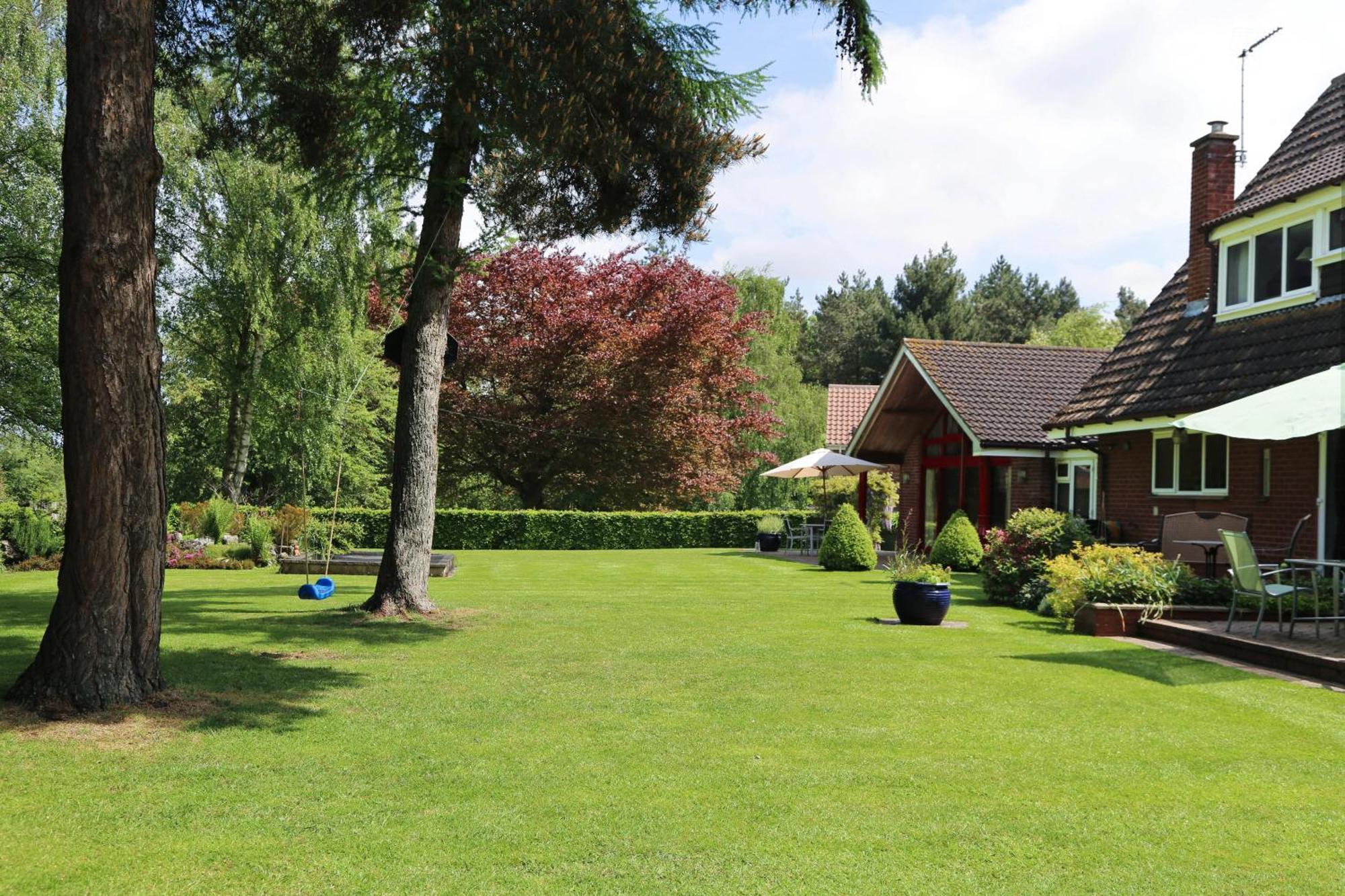 Surlingham Lodge Garden Cottage In Rspb Village Near NWI Dış mekan fotoğraf